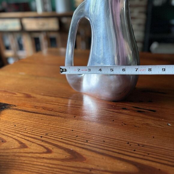 Wilton Armetale Traditional Beverage Pitcher, Mid-century Modern Beautiful Lines - Picture 12 of 12